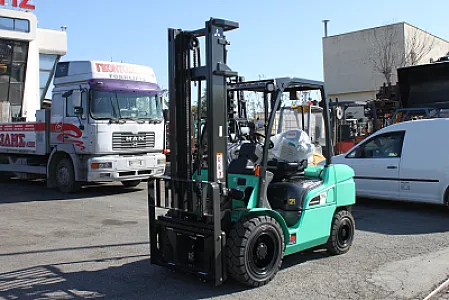 MITSUBISHI FD35N3 TFV5000 4V 6W STAGE-V [1852]