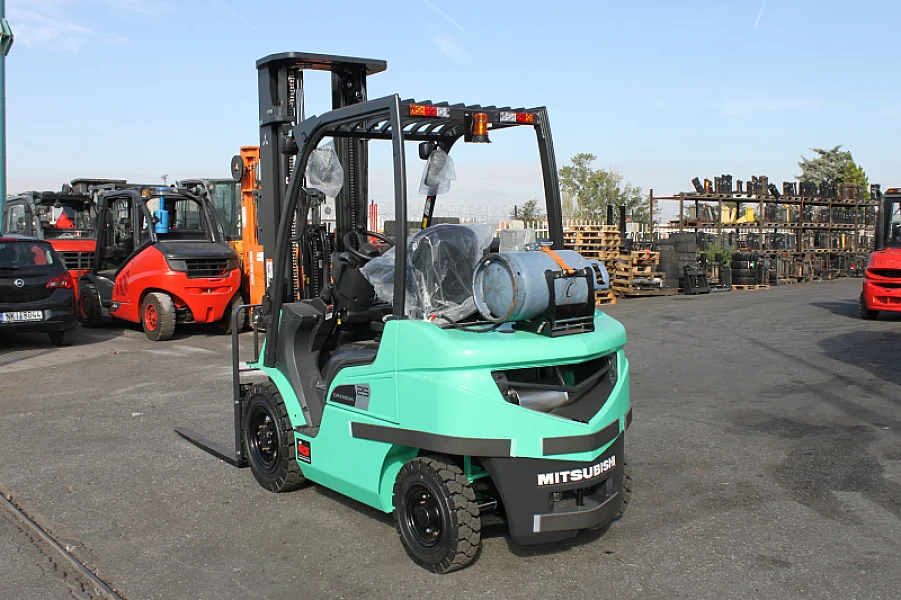 MITSUBISHI FG25N TFV6000 4V [2197]